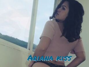 Ariana_kiss