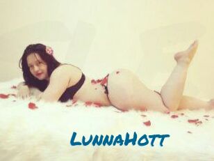 LunnaHott