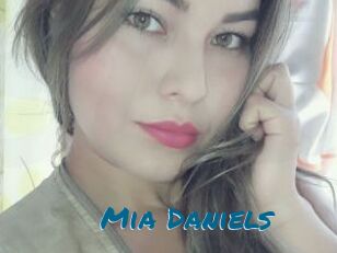 Mia_Daniels