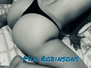 Mia_Robinsons